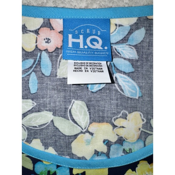Scrub HQ Womens Plus Size Scrub Top Navy Blue Short With Vibrant Floral Design - Picture 5 of 10
